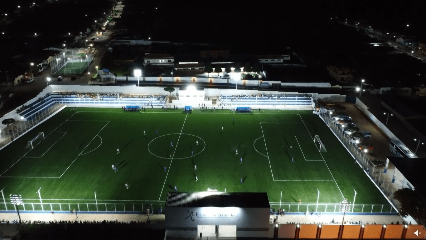 Iluminação no Estádio Municipal Santa Inês.