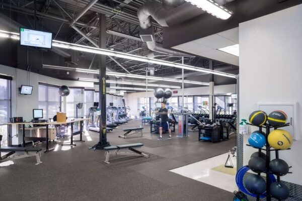 Conheça Tipos De Iluminação Para Academia