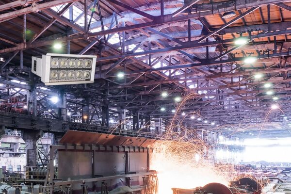 Lâmpadas de led para galpão industrial