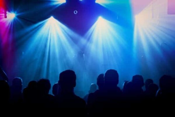 Como Definir A Iluminação Para Eventos Ideal Em Cada Ambiente?