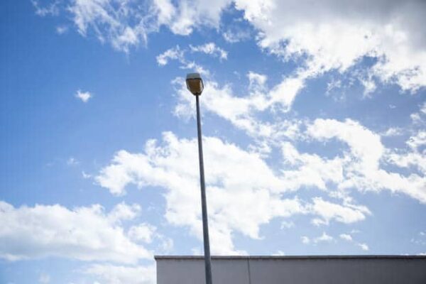 Descubra Os Diferenciais Das Luminárias Com Kit De Energia Solar Da Combinado