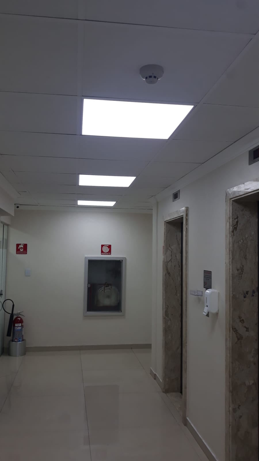 Plafon embutir da Combinado faz sucesso na Record News