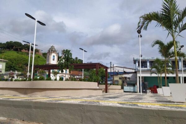 Projeto luminária pétala em São Félix na Bahia